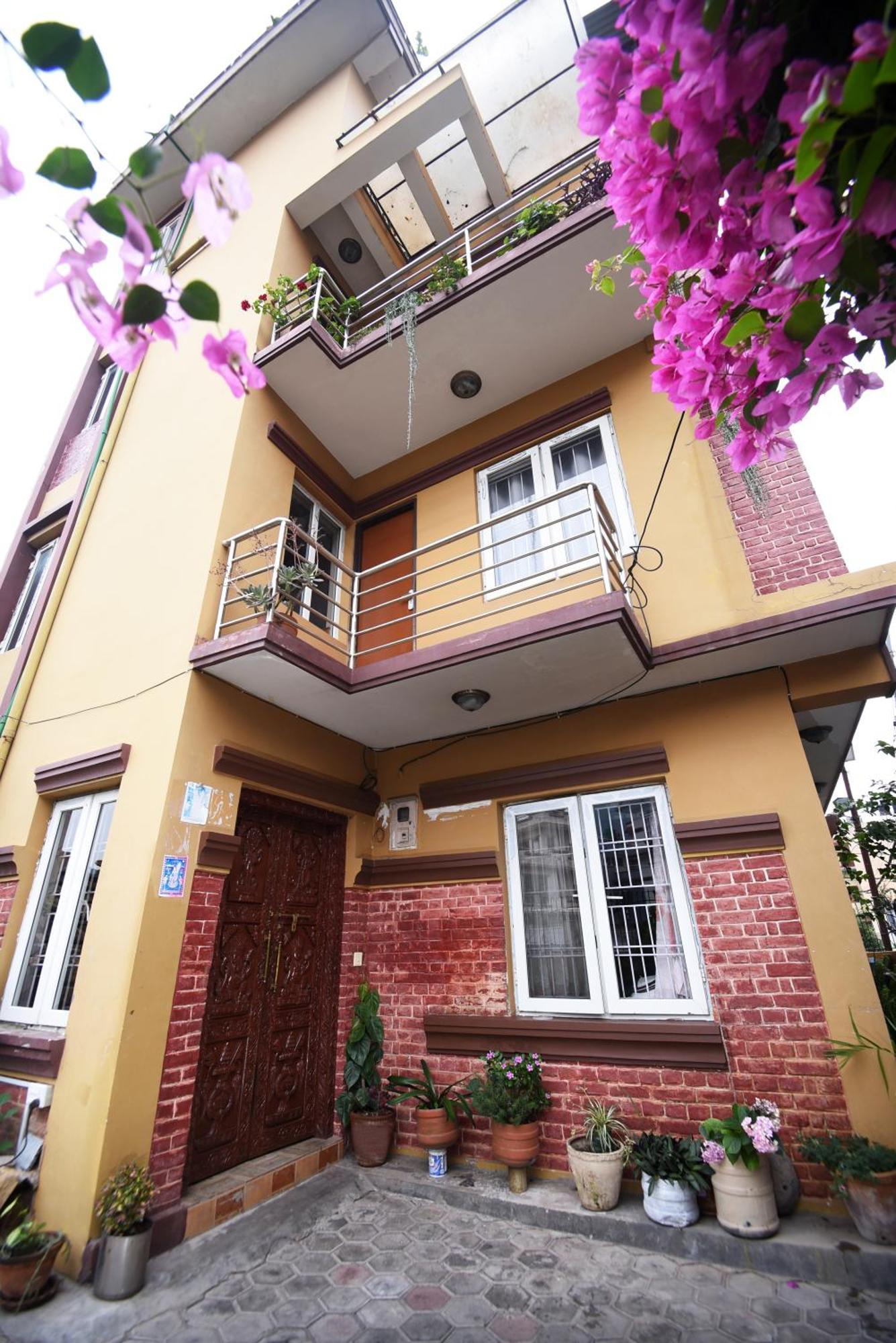 Mums Homestay & Studio Apartments Kathmandu Buitenkant foto