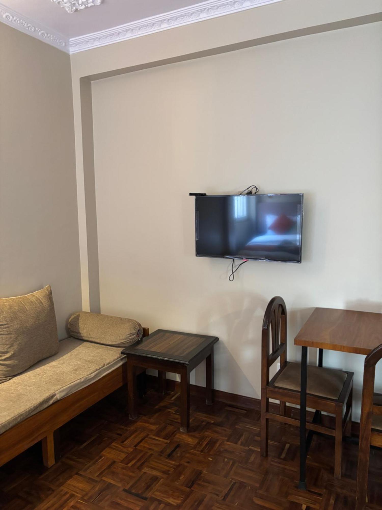 Mums Homestay & Studio Apartments Kathmandu Buitenkant foto